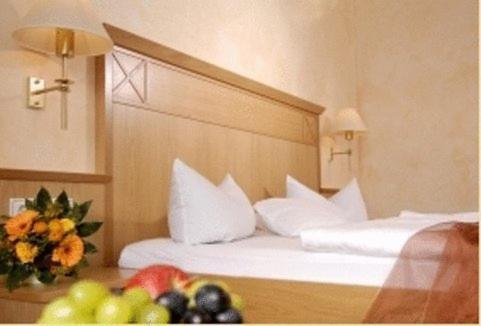 Hotel Schwanen Kaelberbronn Pfalzgrafenweiler Rum bild